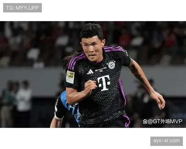 金玟哉温馨家庭生活首秀,细腻日常引发网友热议 金玟哉温馨家庭生活首秀,细腻日常引发网友热议