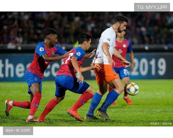 瓦伦西亚明星球员状态回暖,助力球队稳步提升竞争力 瓦伦西亚明星球员状态回暖,助力球队稳步提升竞争力