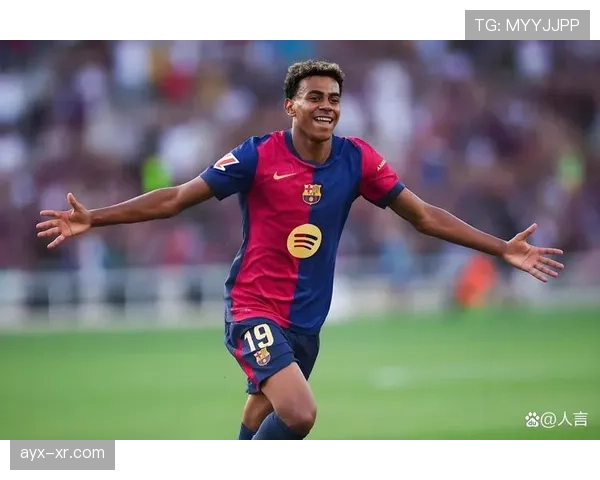 全球足球界热议新规则，前球星观点交锋引广泛关注