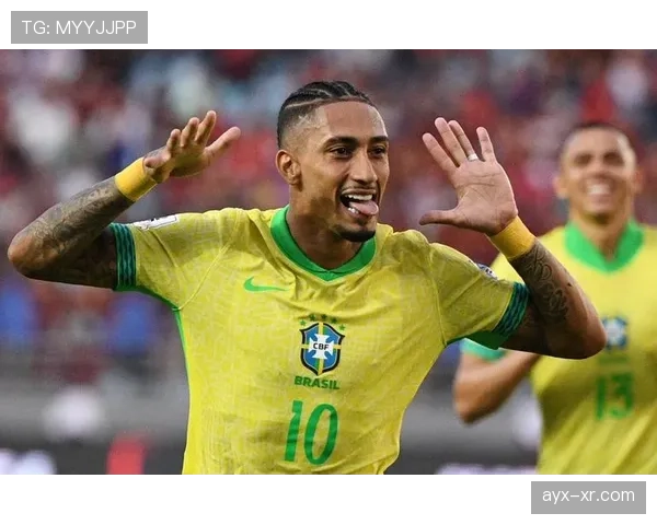 拉菲尼亚突破能力解析:对位顶级边后卫的实战考验